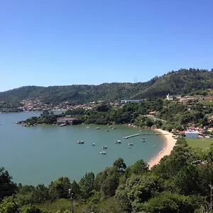 casa-prxima-a-praia-de-calheiros.santa-catarina-brasil.com/